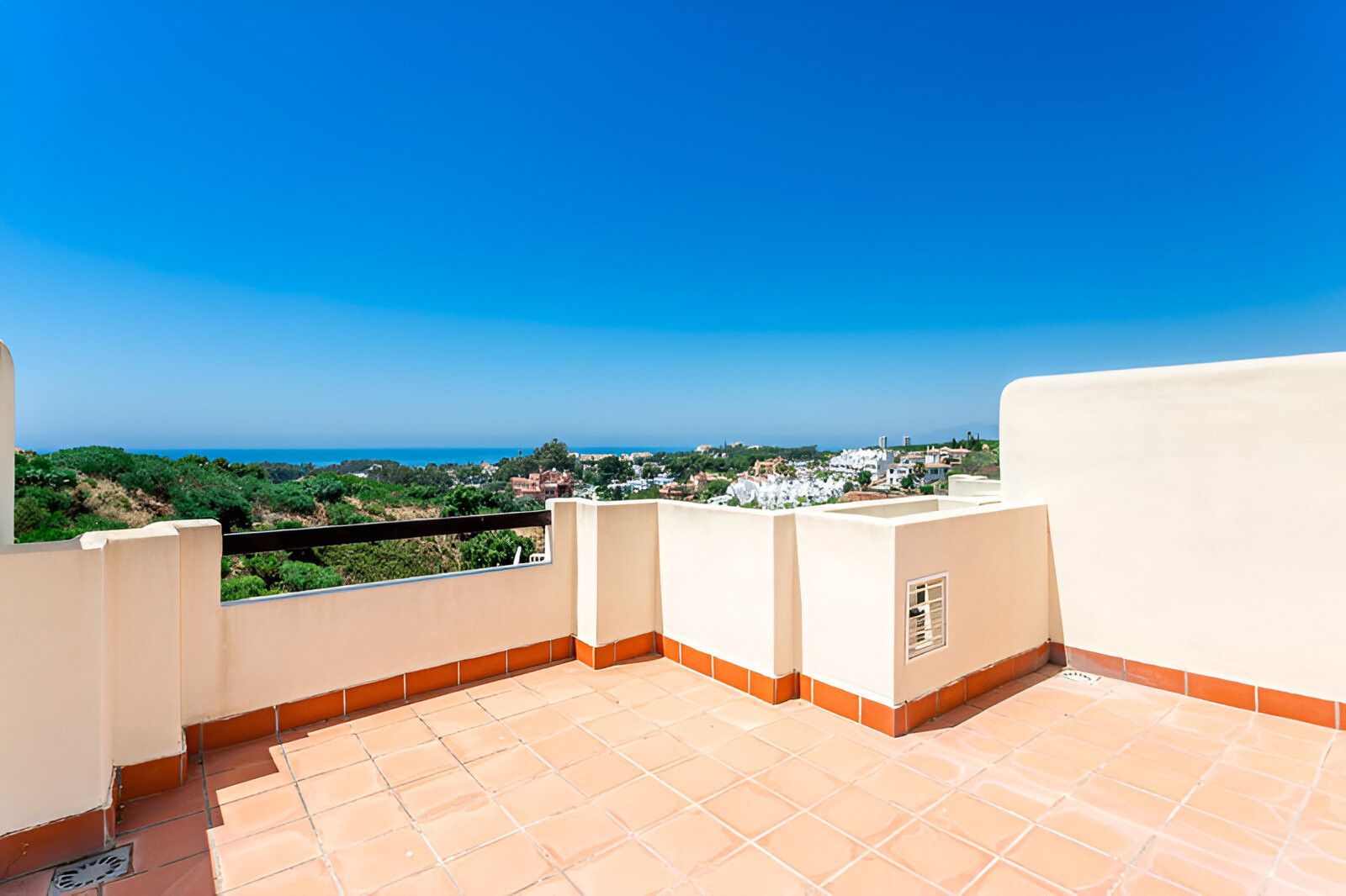 Terrace of Single-family semi-detached for sale in Marbella  with Terrace, Swimming Pool and Alarm