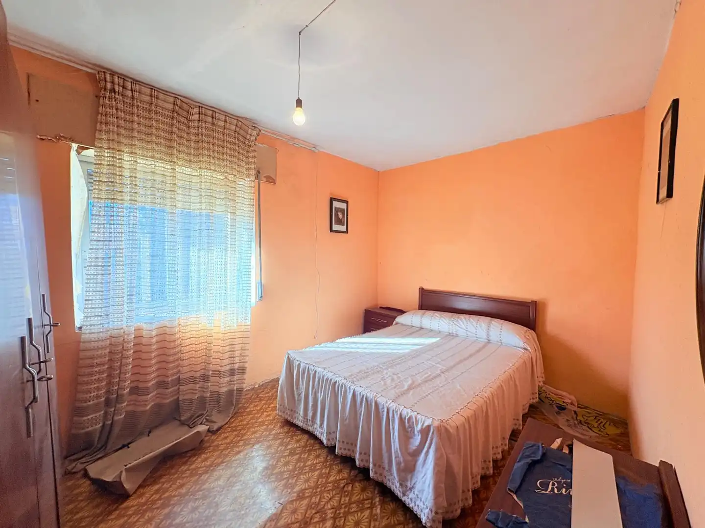 Habitación de Edificio en venta en Torre del Bierzo