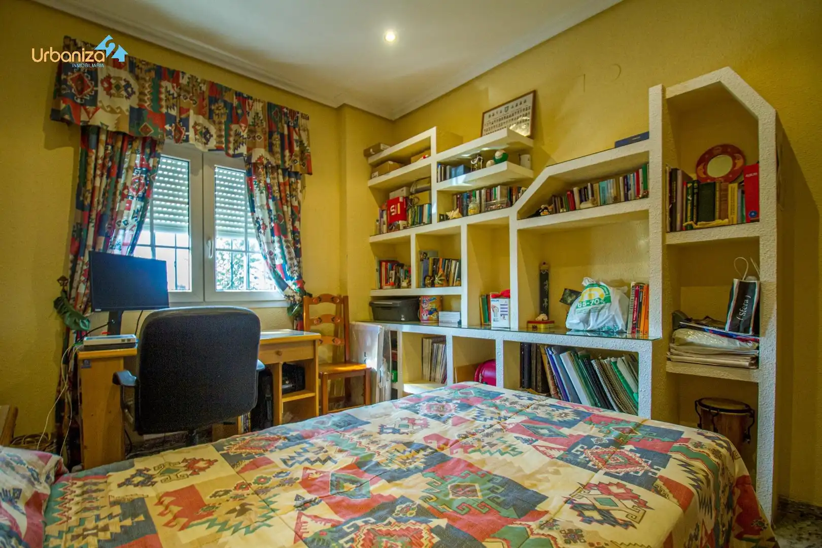 Dormitori de Casa o xalet en venda en Badajoz amb Aire condicionat, Jardí privat i Terrassa