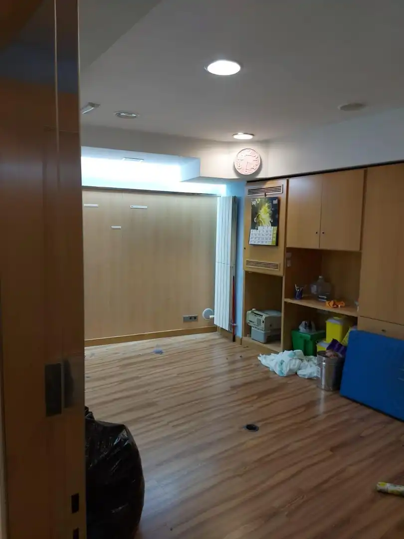 Büro zum Verkauf in Salamanca mit Klimaanlage und Heizung