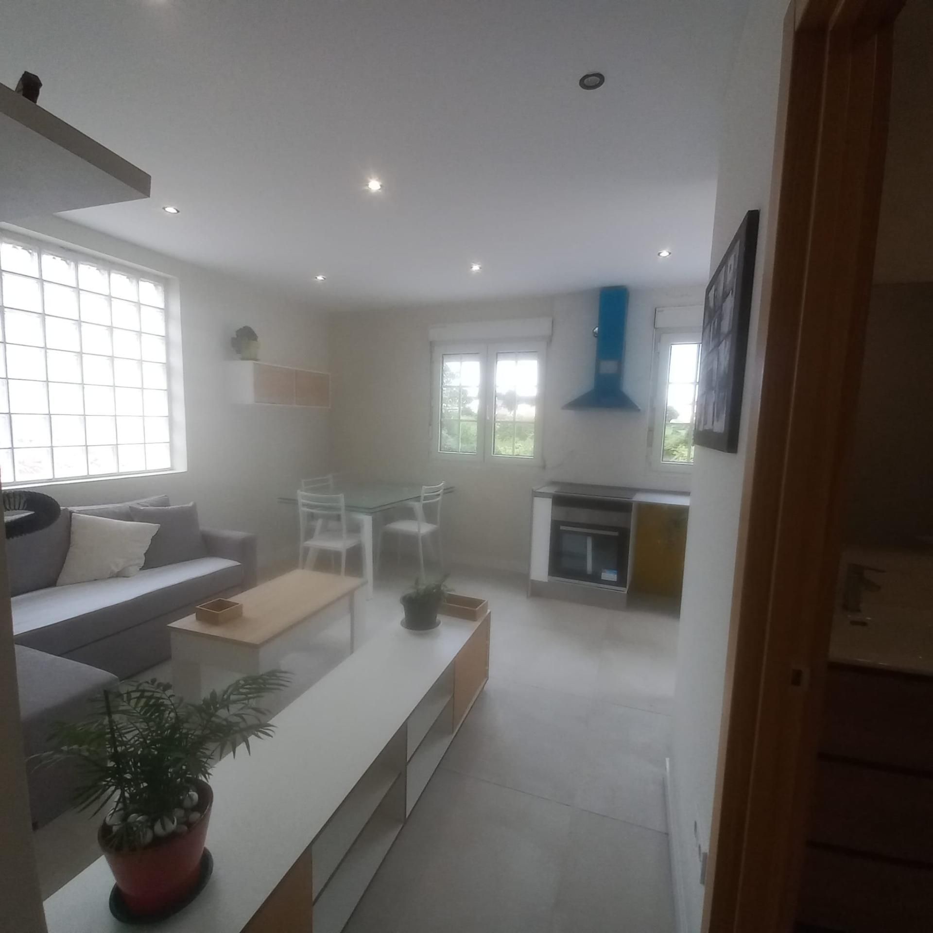 Sala d'estar de Casa o xalet en venda en Santiago de Compostela  amb Calefacció