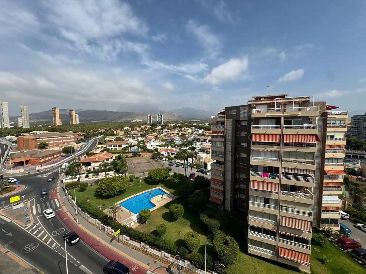 Vista exterior de Apartamento en venta en Benidorm con Aire acondicionado, Jardín privado y Amueblado