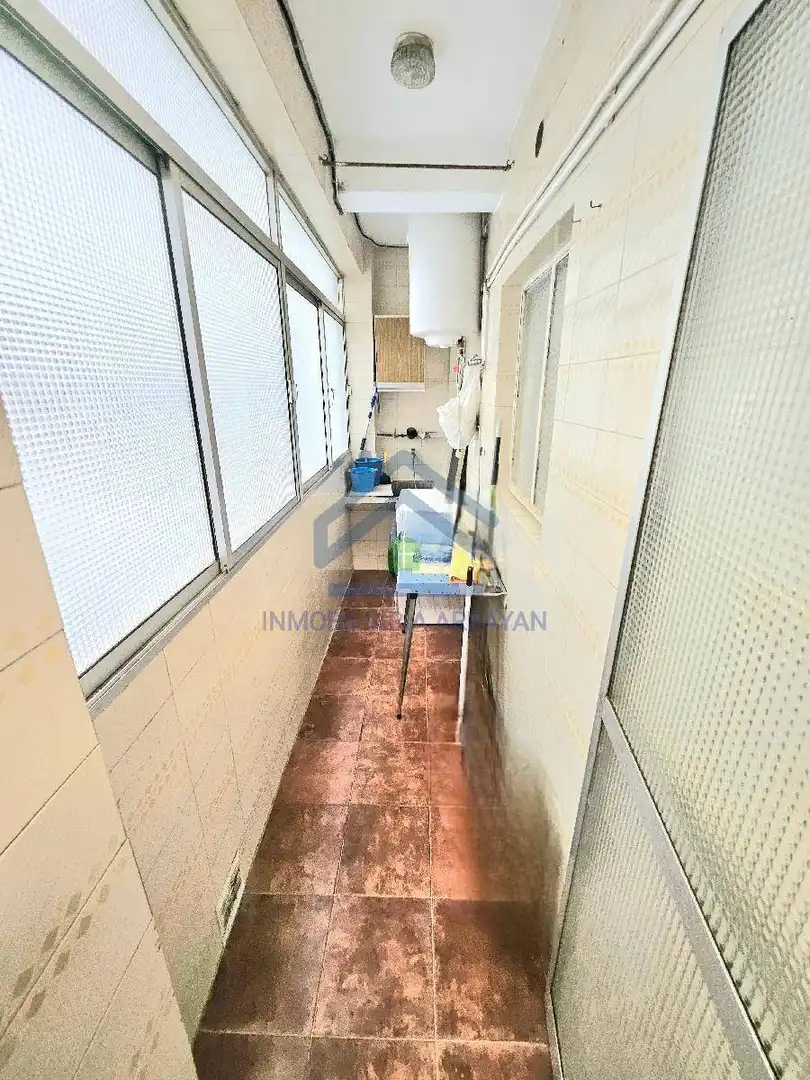 Piso en venta en Granada con Terraza y Amueblado
