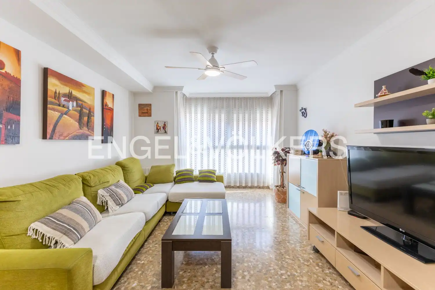 Sala de estar de Piso en venta en Tavernes Blanques con Aire acondicionado, Calefacción y Terraza