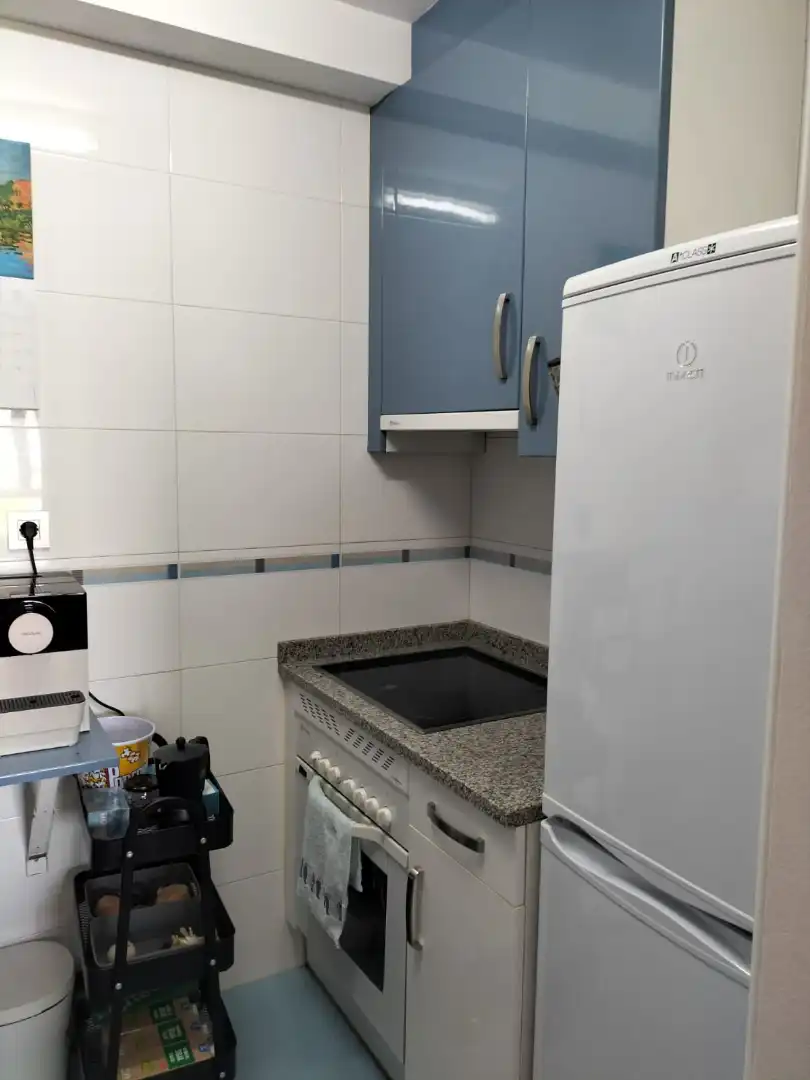 Cuina de Apartament en venda en Oviedo  amb Calefacció, Parquet i Traster
