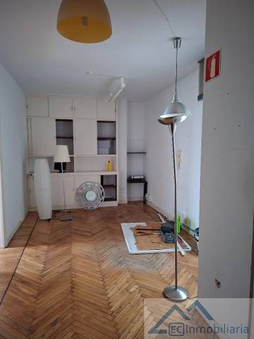 Oficina en Venta en Calderon de la Barca en Castilla - Hermida