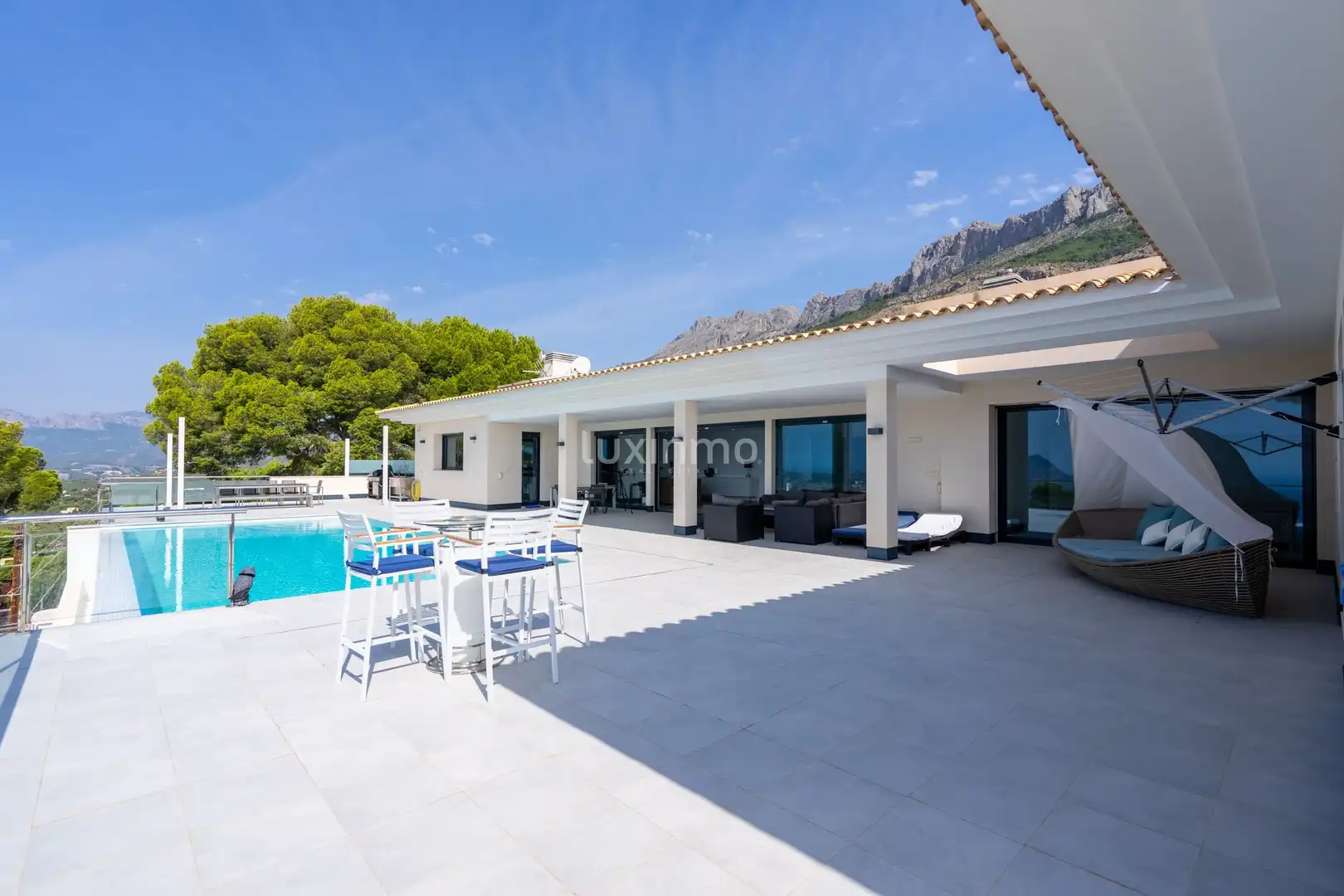 Außenansicht von Haus oder Chalet zum Verkauf in Altea mit Klimaanlage, Heizung und Terrasse