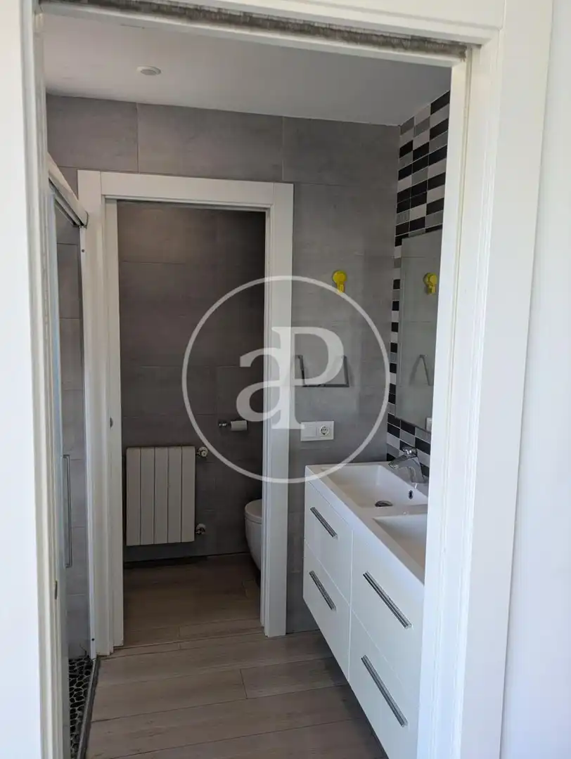 Bathroom of Flat for rent in El Puig de Santa Maria  with Air Conditioner, Heating and Private garden