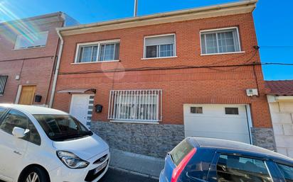 Vista exterior de Casa o xalet en venda en Aranjuez amb Aire condicionat i Terrassa