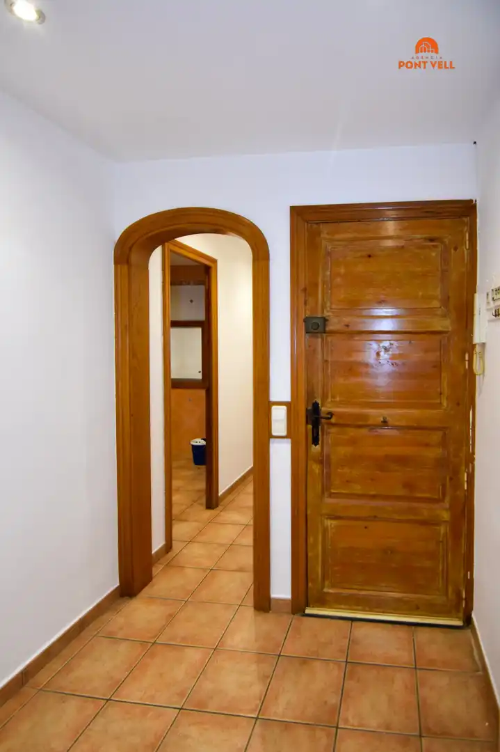 Piso en venta en La Bisbal d'Empordà con Calefacción, Terraza y Balcón
