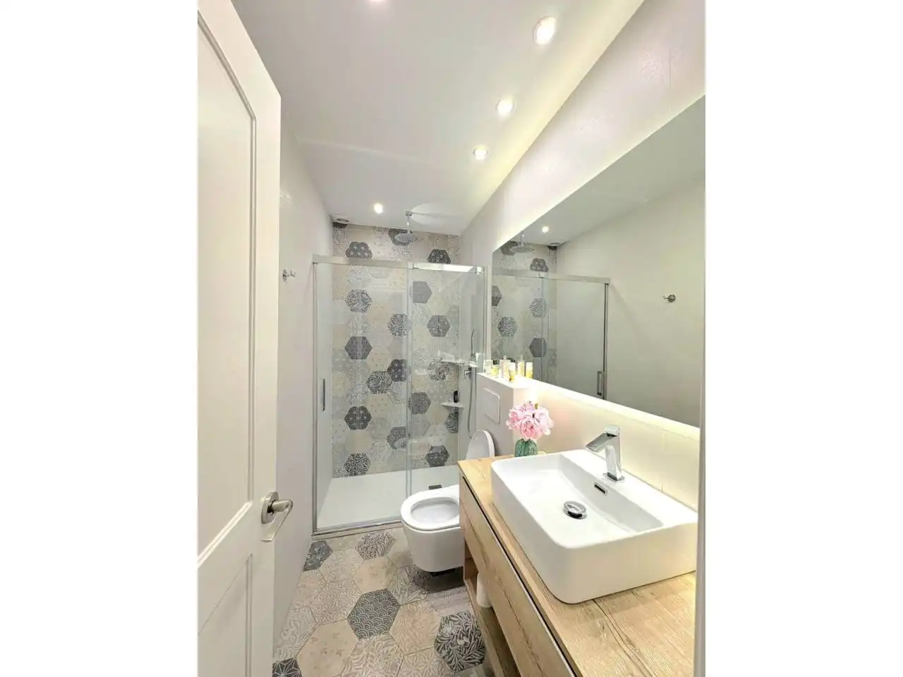 Bathroom of Houses for sale in Montmeló  with Air Conditioner, Heating and Private garden