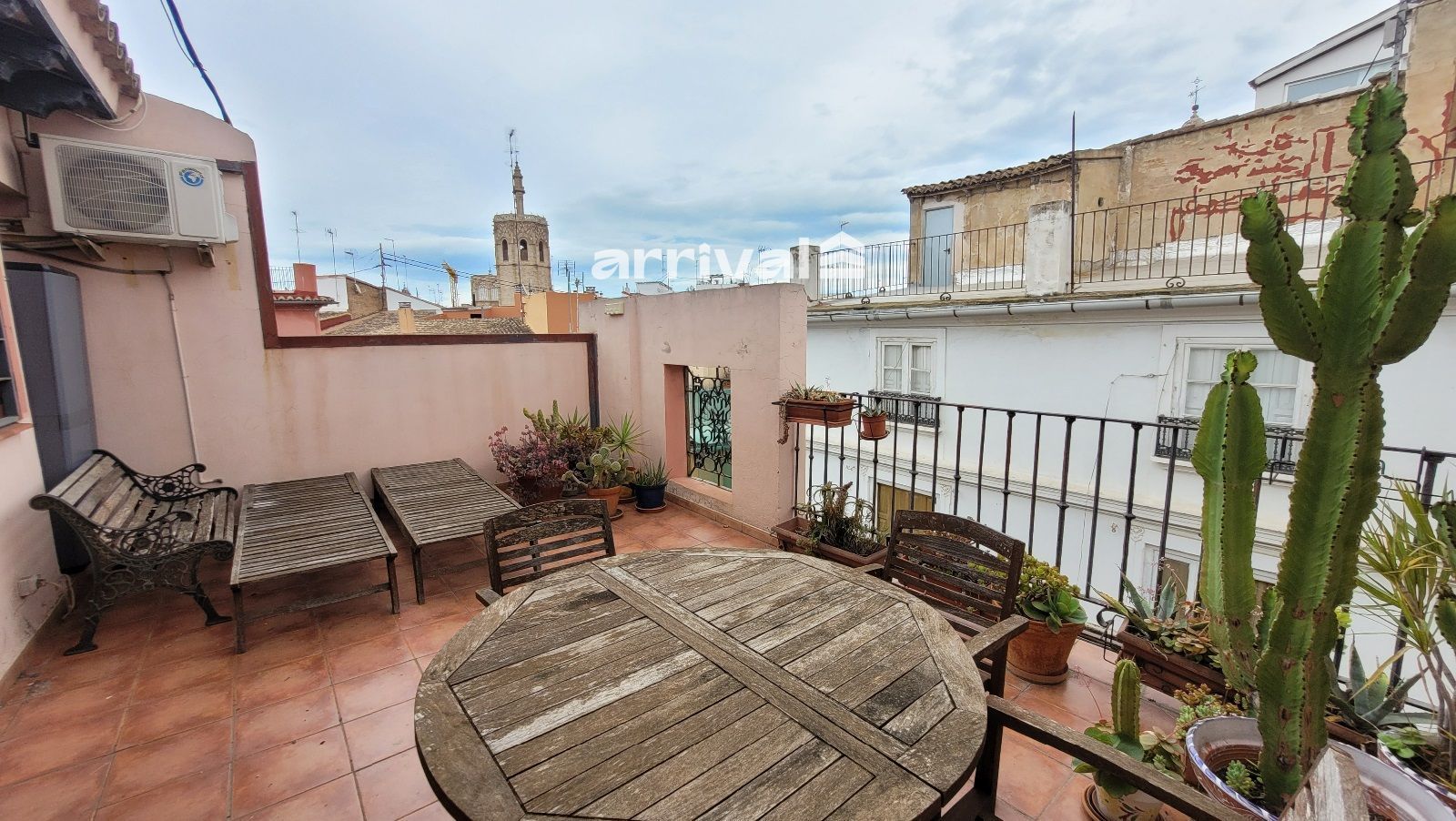 Terrace of Attic to rent in  Valencia Capital  with Air Conditioner, Heating and Terrace