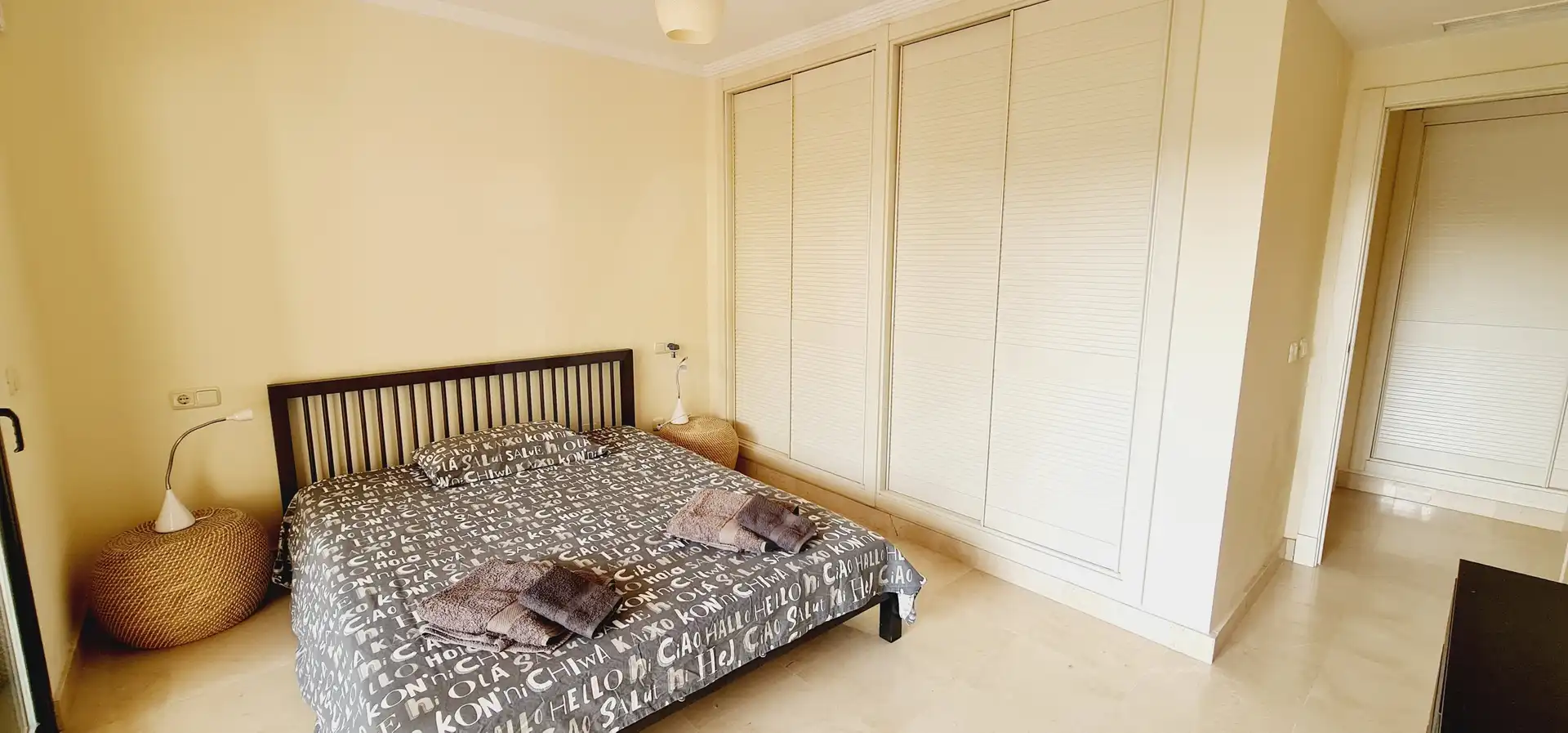 Bedroom of Flat for sale in Marbella  with Air Conditioner, Heating and Terrace