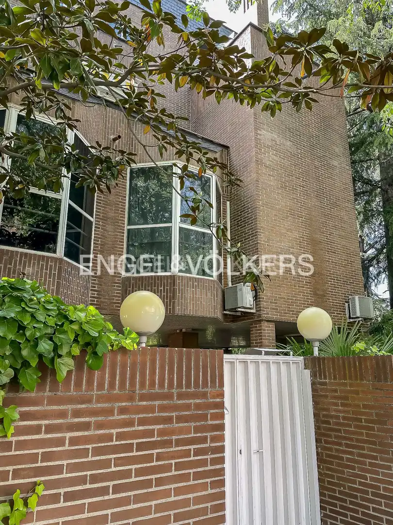 Exterior view of Flat for rent in Madrid  with Air Conditioner, Heating and Private garden
