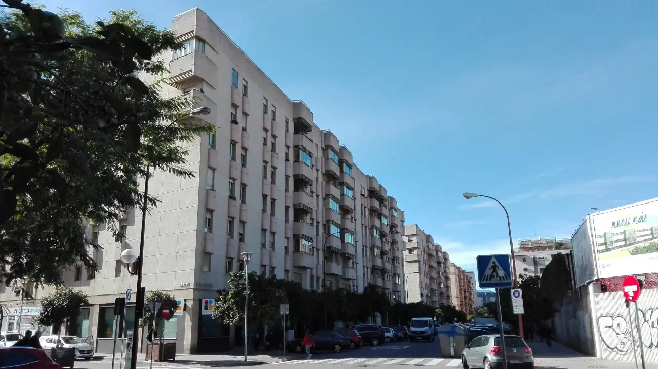Exterior view of Flat for sale in Sevilla  with Furnished