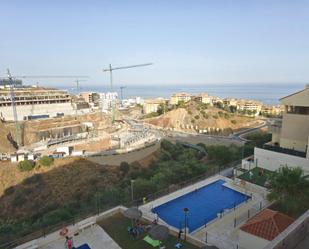 Vista exterior de Àtic en venda en Fuengirola amb Aire condicionat i Terrassa