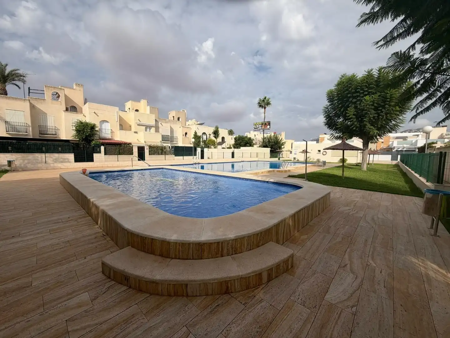 Apartment with pool for sale in Torrevieja