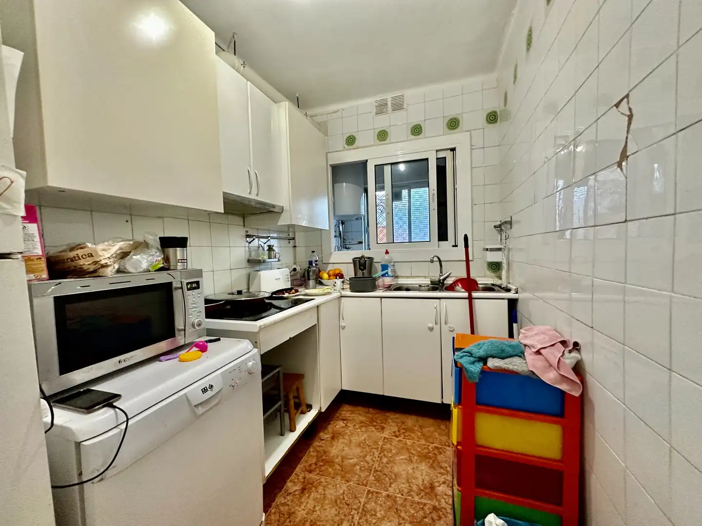 Kitchen of Flat for sale in Santa Coloma de Gramenet  with Terrace and Balcony