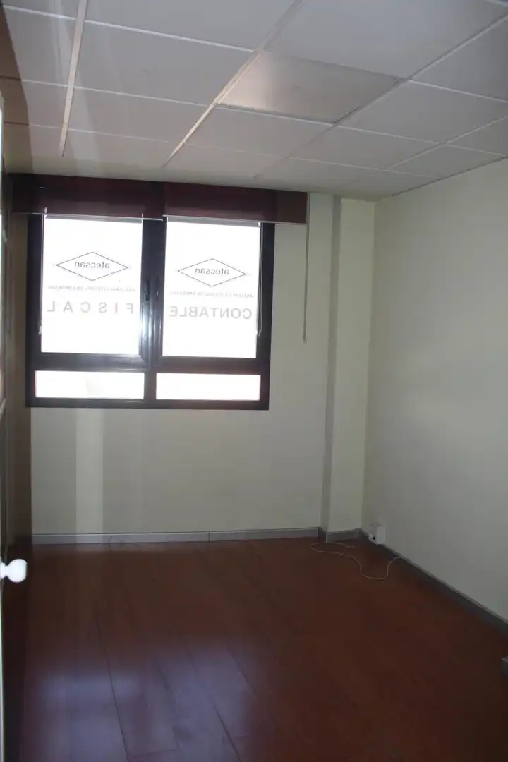 Dormitori de Oficina en venda en Castilleja de la Cuesta