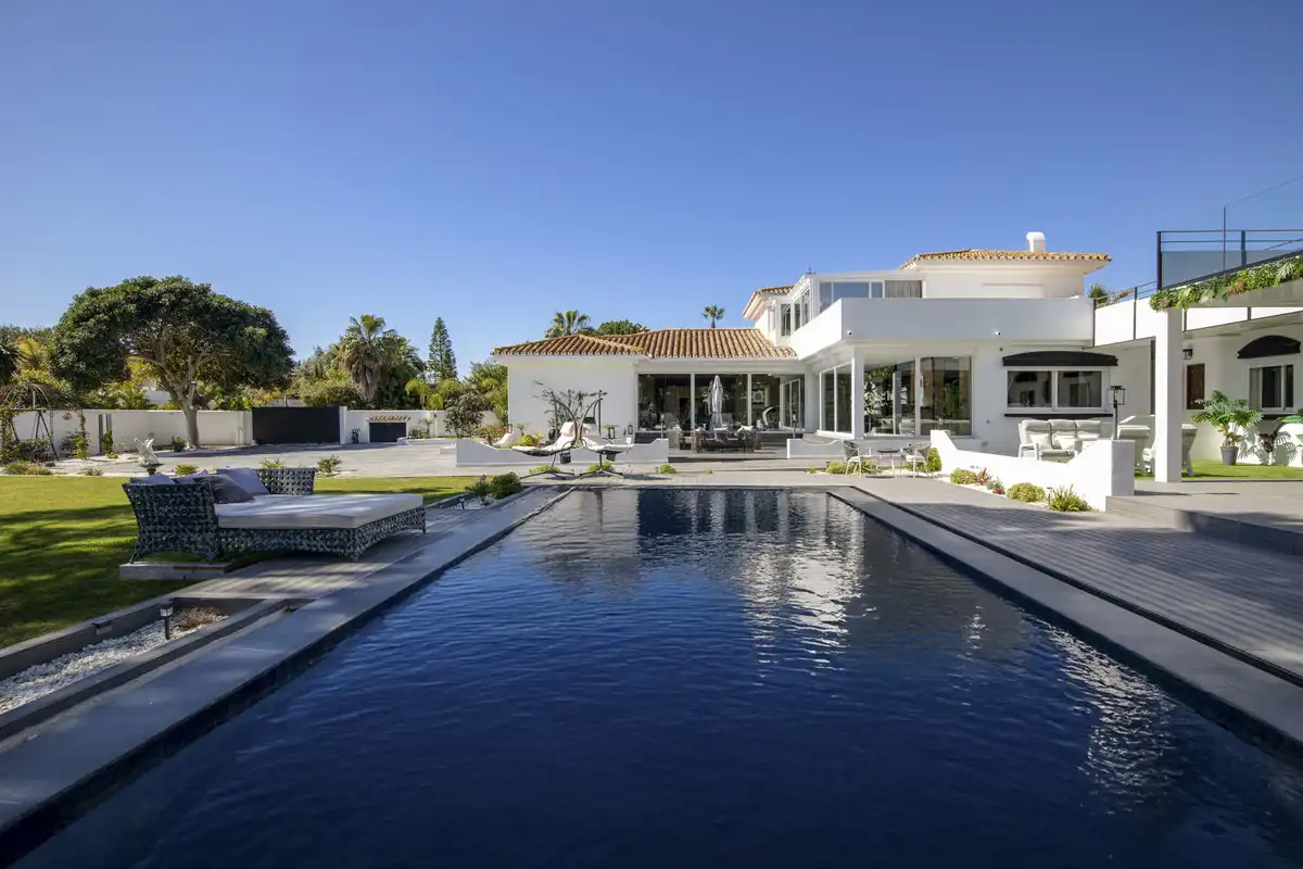 Piscina de Casa o xalet en venda en Estepona amb Terrassa i Piscina