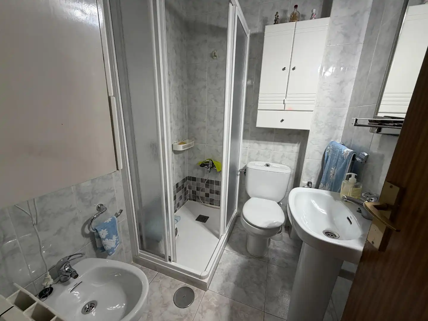 Baño de Piso en venta en Madrid con Calefacción, Terraza y Trastero