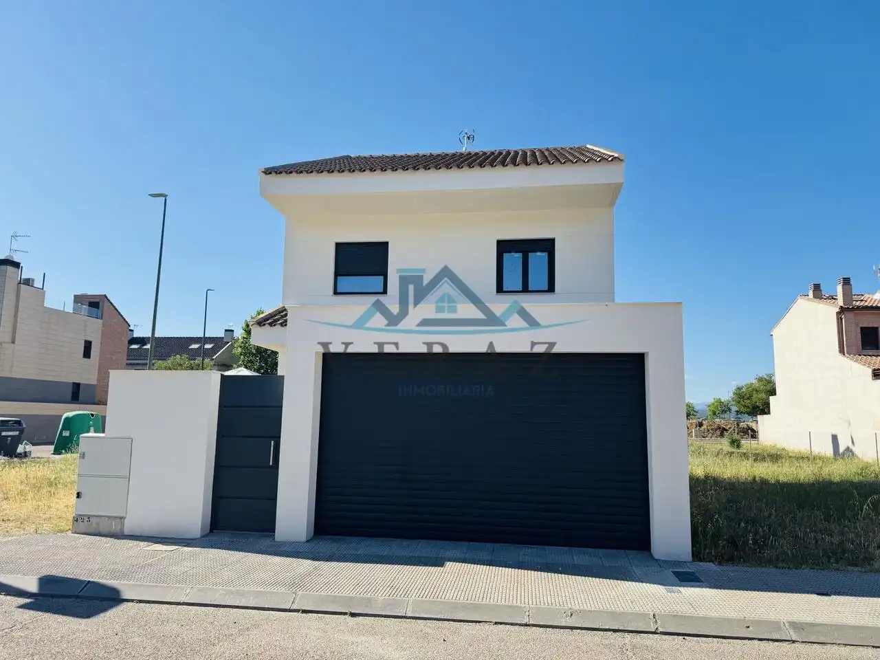 Vista exterior de Casa o xalet en venda en Talavera de la Reina amb Calefacció i Jardí privat