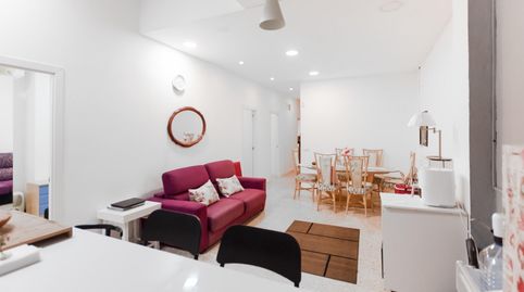 OPORTUNIDAD INVERSIÓN: Planta Baja de 100m² con Potencial LOFT en Can Capes