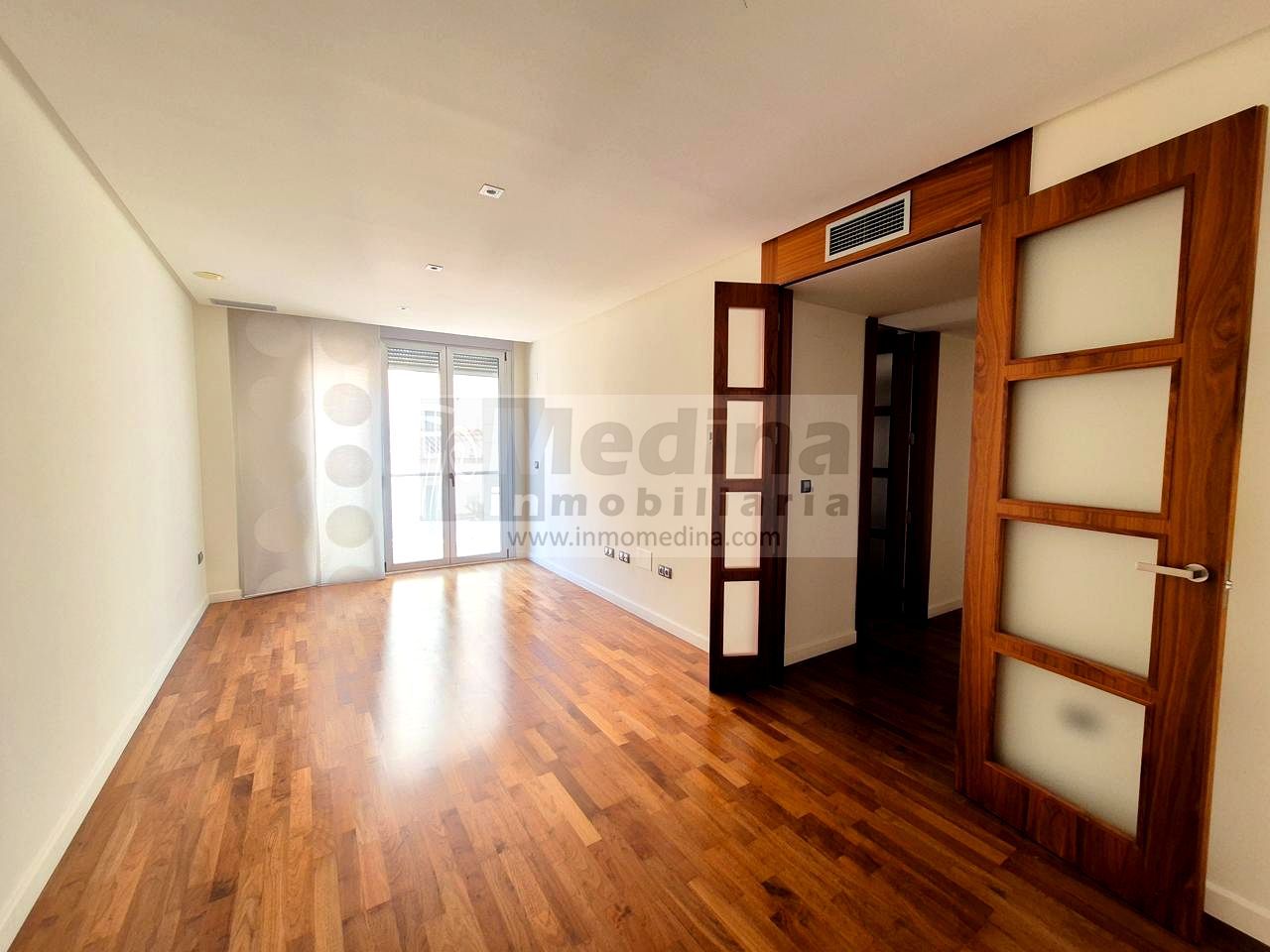 Living room of Flat for sale in Elche / Elx  with Air Conditioner and Parquet flooring