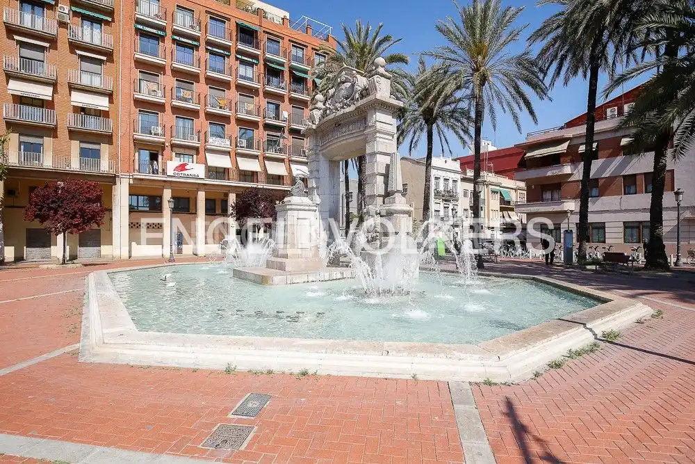 Außenansicht von Wohnung zum Verkauf in Valencia mit Klimaanlage, Heizung und Abstellraum