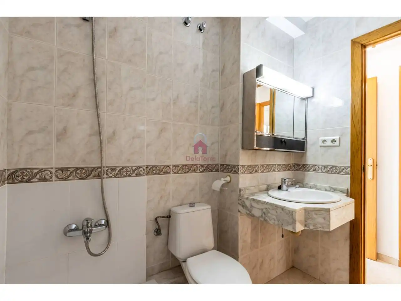 Bathroom of Attic for sale in Llevant