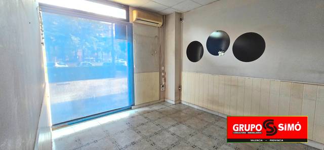 Local comercial en Alquiler en Avinguda del Cid en La Llum