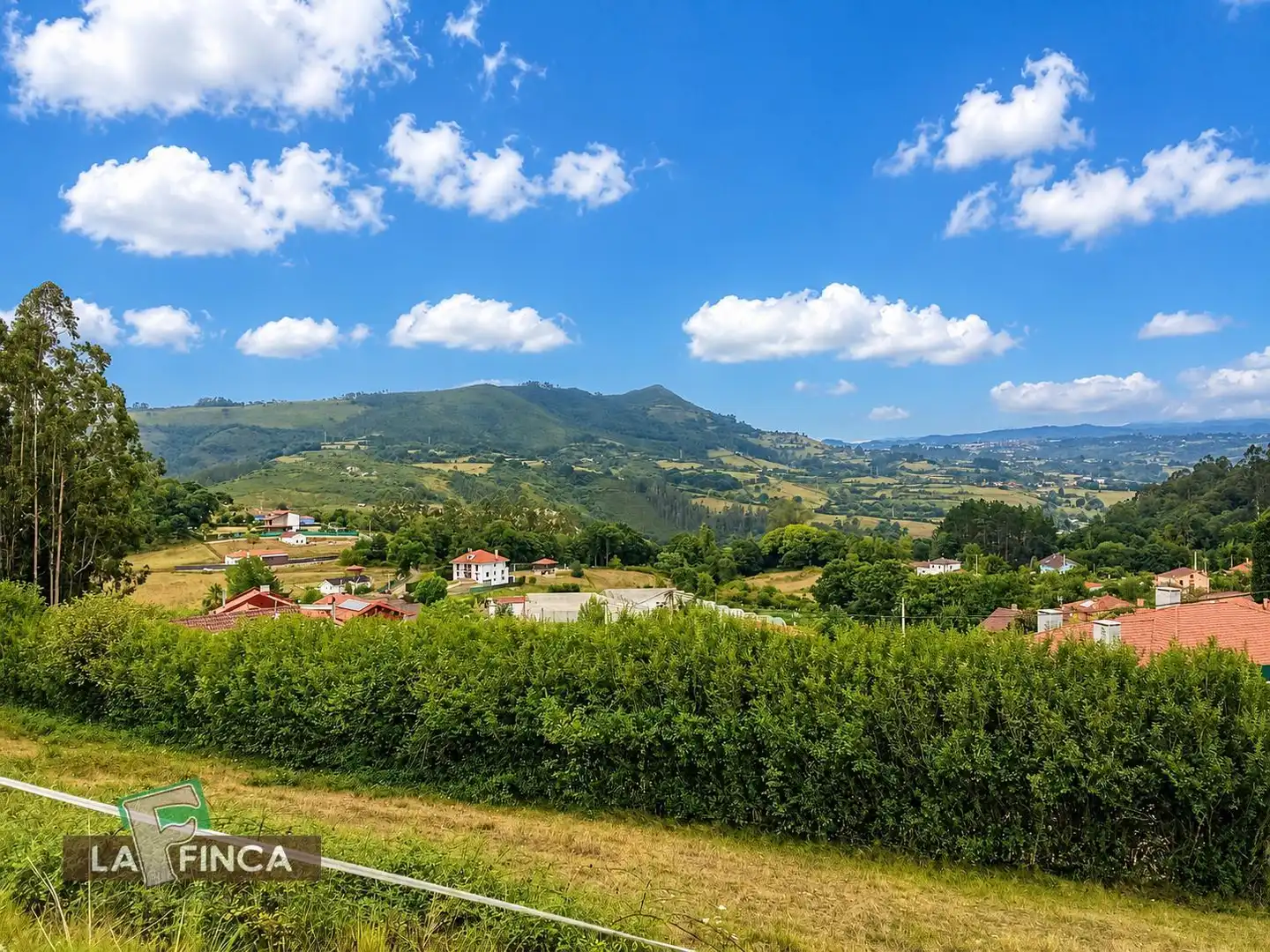 Residencial en venta en Las Regueras  