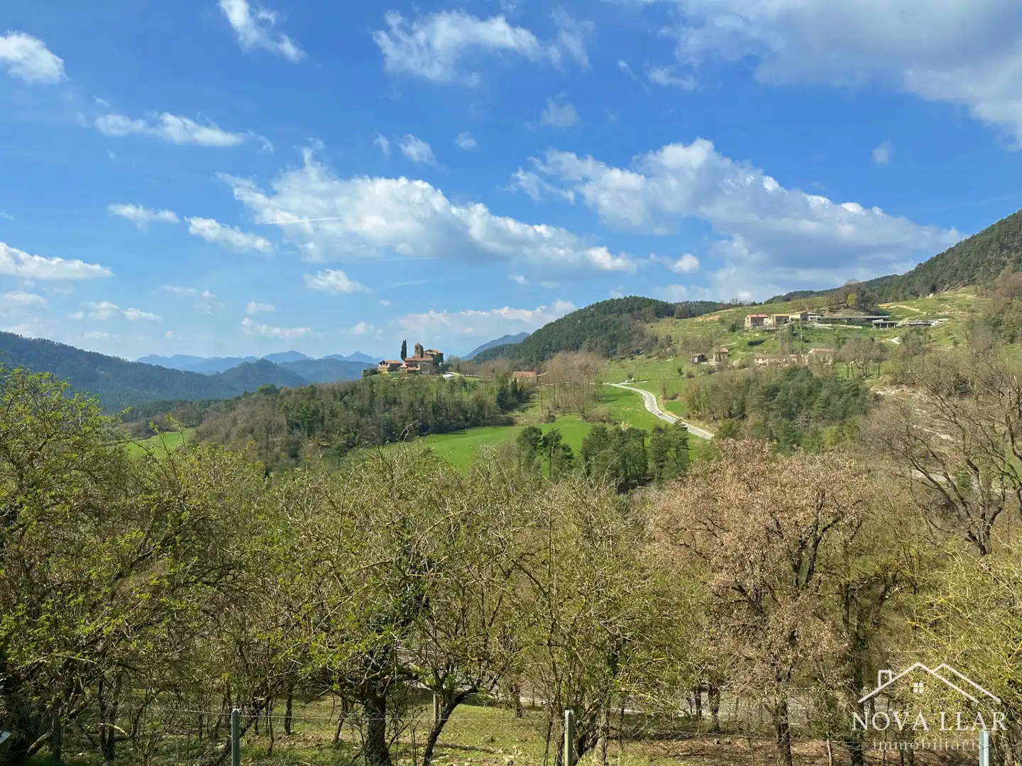 Vista exterior de Finca rústica en venta en Les Llosses con Calefacción, Jardín privado y Parquet