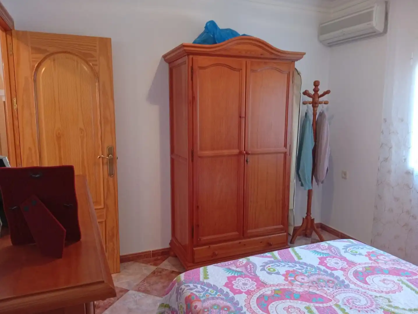 Casa adosada en venda a Cortes - Huertas