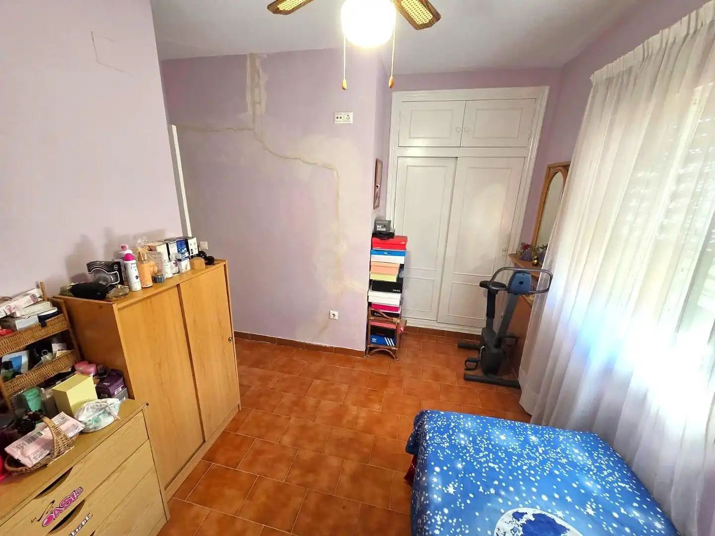 Dormitori de Casa o xalet en venda en Chiclana de la Frontera amb Jardí privat