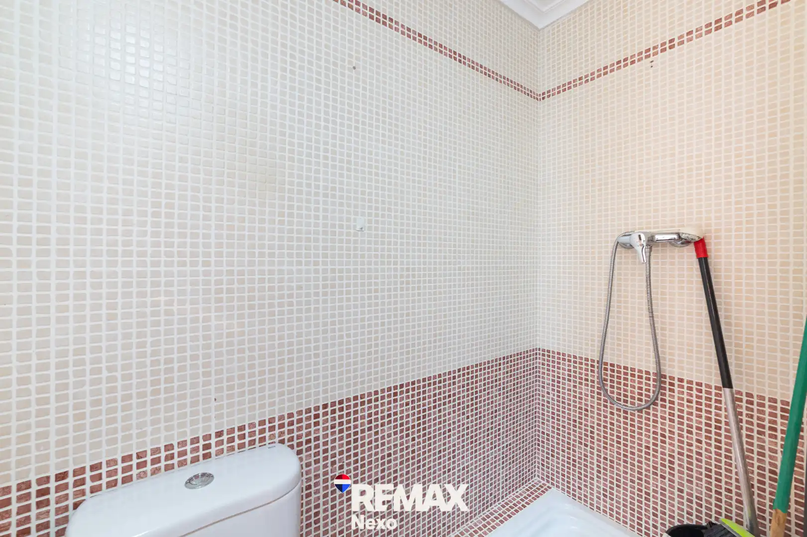 Baño de Casa adosada en venta en Roda de Eresma con Jardín privado, Terraza y Horno