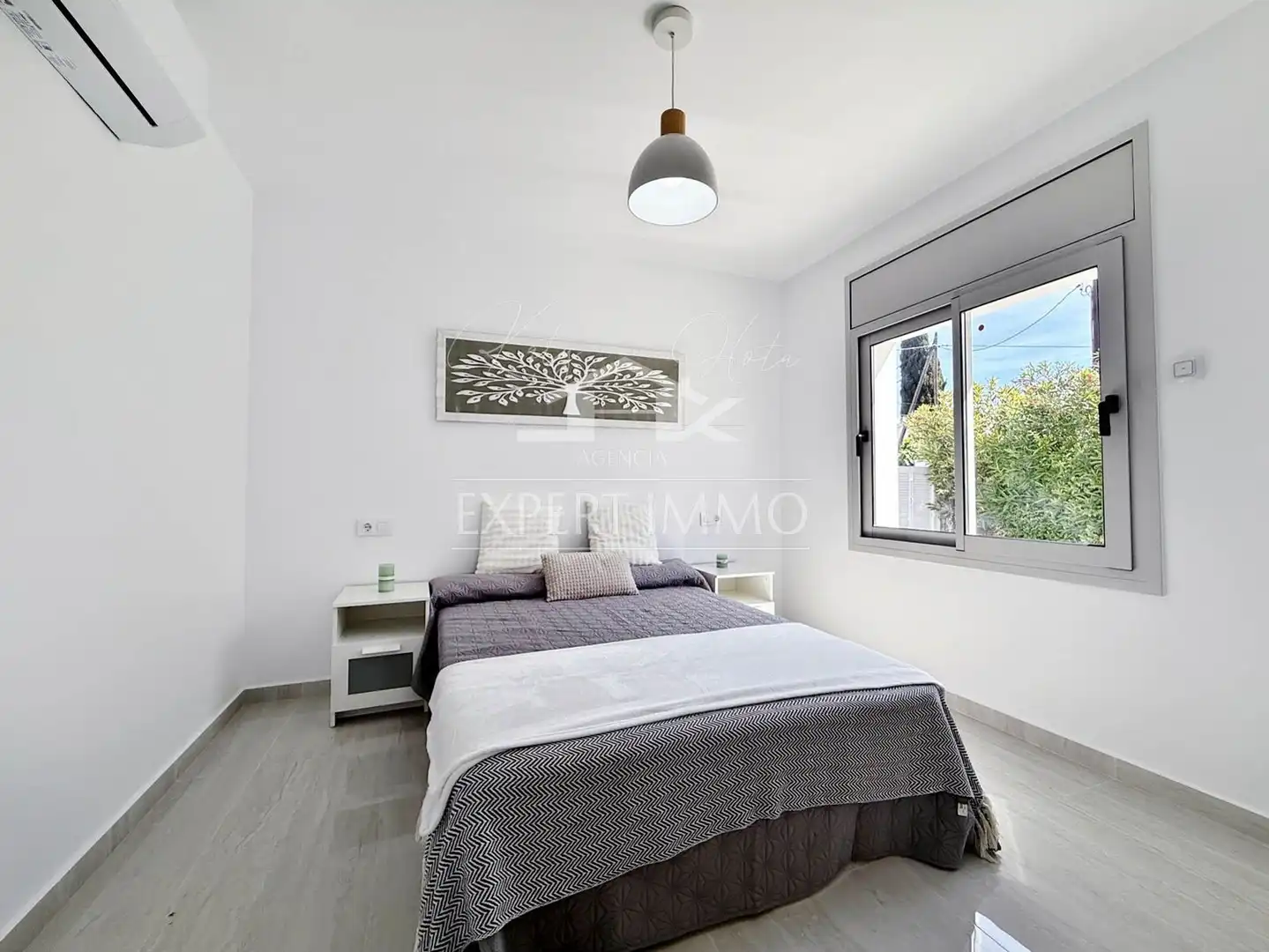 Dormitori de Casa o xalet en venda en Roses amb Aire condicionat, Calefacció i Jardí privat