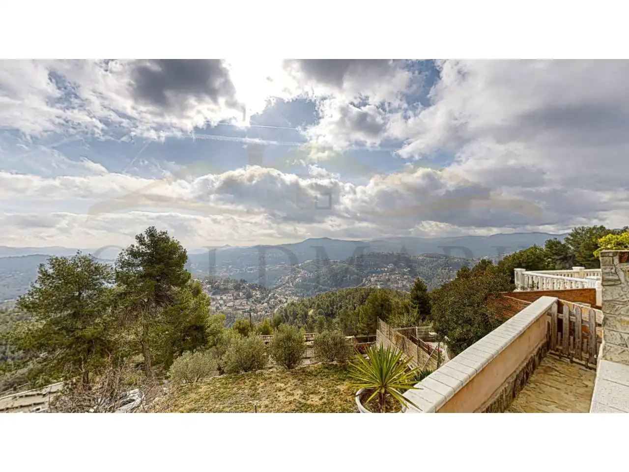 Vista exterior de Casa o xalet en venda en Corbera de Llobregat amb Aire condicionat, Calefacció i Jardí privat