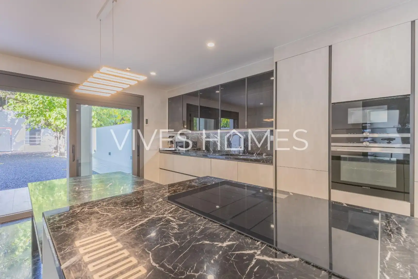 Kitchen of Houses for sale in Caldes d'Estrac  with Air Conditioner, Heating and Private garden