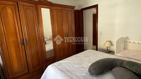 Foto 4 de Piso en venta en Av. de Pino Montano, Cruz Roja, Sevilla Capital
