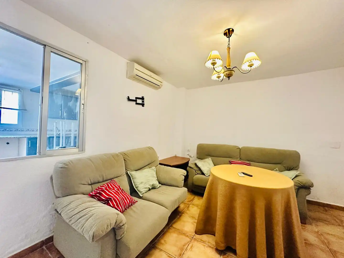 Sala de estar de Casa o chalet en venta en Arroyo de San Serván con Trastero