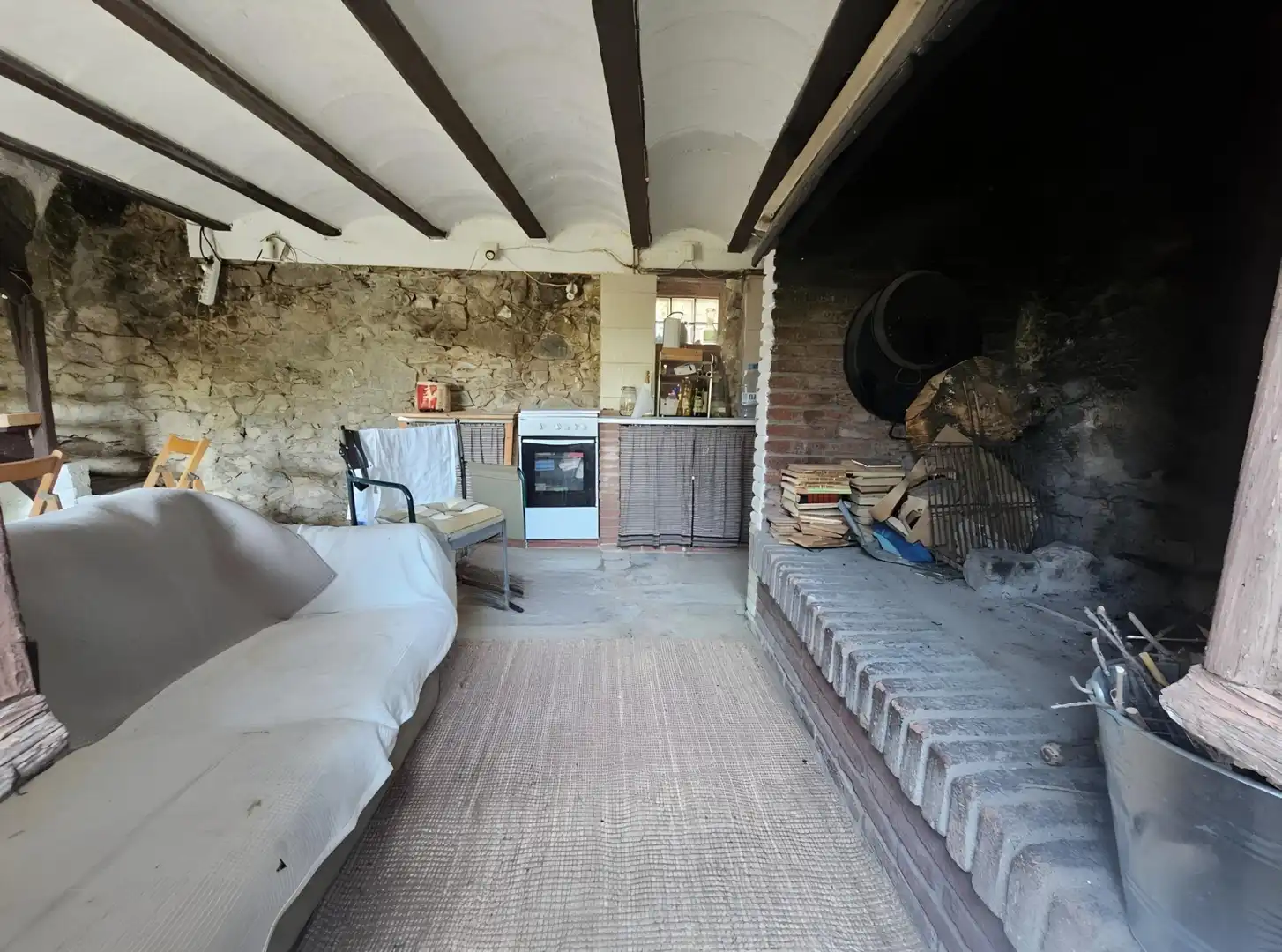 Cuina de Finca rústica en venda en Riells i Viabrea amb Jardí privat i Traster