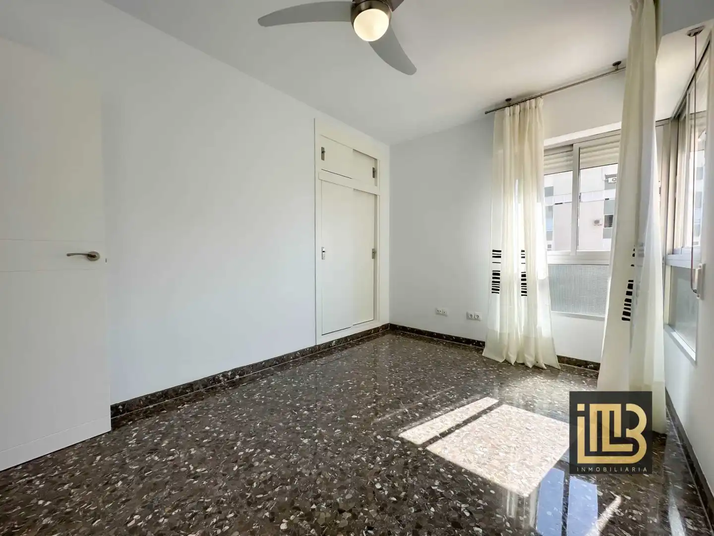 Habitación de Piso de alquiler en Málaga con Aire acondicionado, Trastero y Amueblado