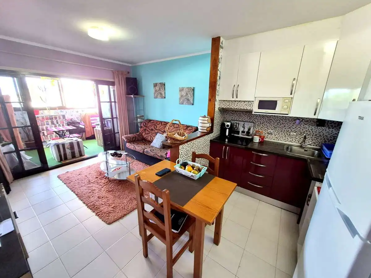 Sala de estar de Apartamento en venta en Tías con Terraza y Amueblado