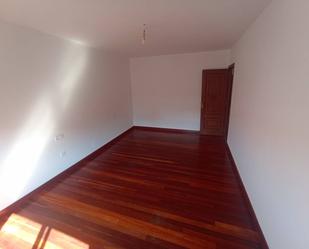 Bedroom of Flat to rent in Santiago de Compostela 