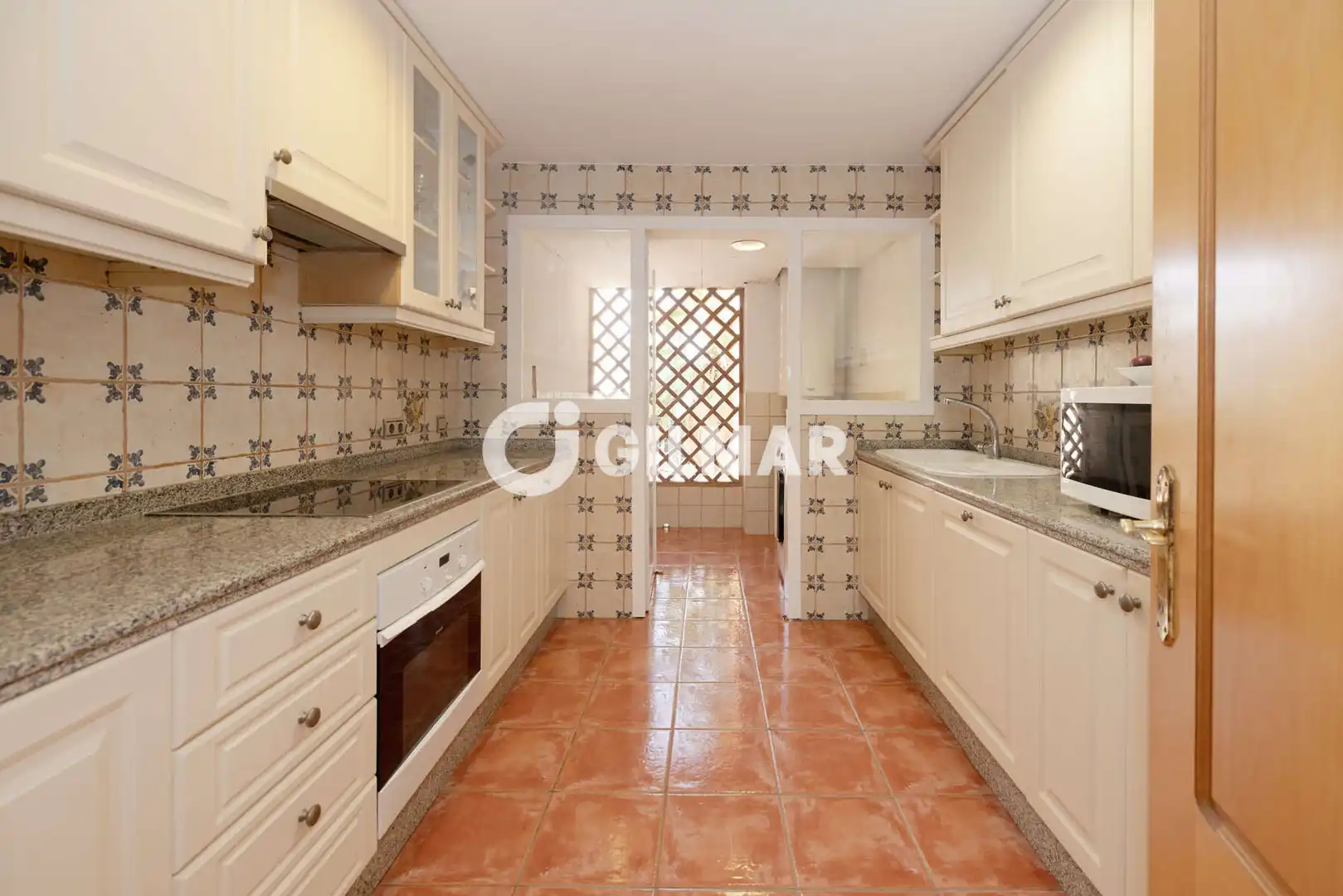 Cuina de Dúplex en venda en Estepona amb Calefacció, Jardí privat i Traster