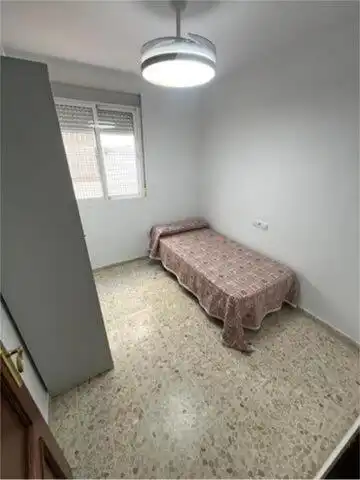 Pis de lloguer a Calle Flor de Azahar, La Algaba