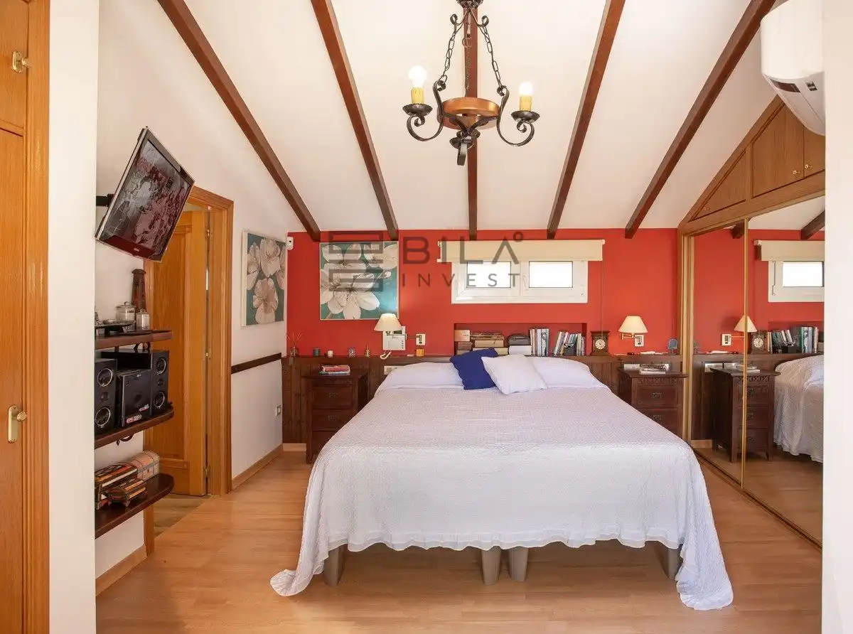 Detached homes for sale in de la Cañada, Rancho Domingo - La Hacienda