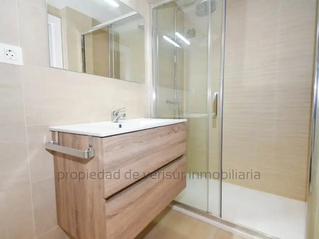 Bathroom of Flat for rent in Águilas  with Air Conditioner