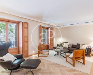 Living room of Flat for sale in  Madrid Capital  with Air Conditioner, Heating and Storage room